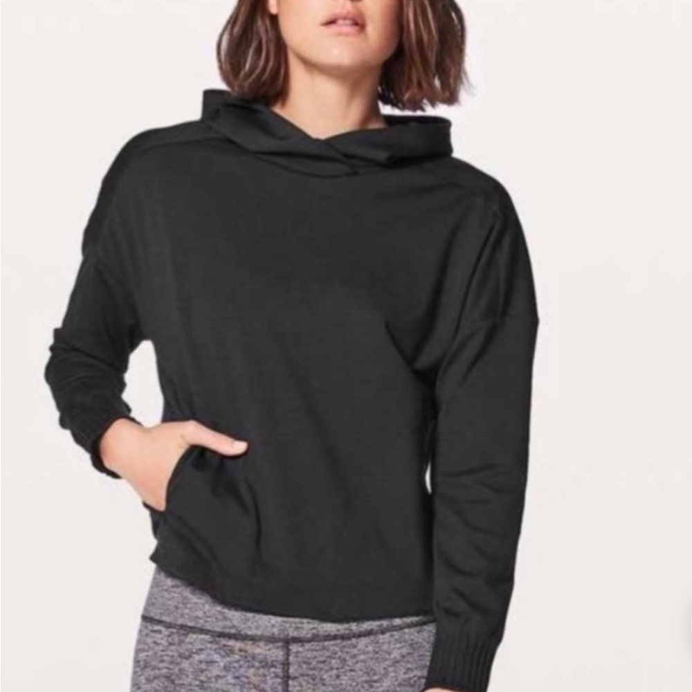 EUC Lululemon long sleeve hoodie open tie back size 8